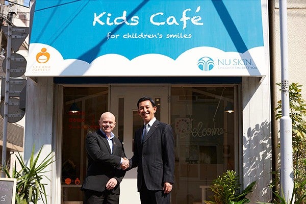 2HJ マクジルトン・チャールズ理事長と小林社長