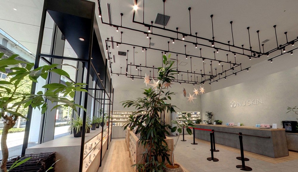 ニュースキンジャパン株式会社 横浜エクスペリエンス センター オープン ショッピングスタイルを採用